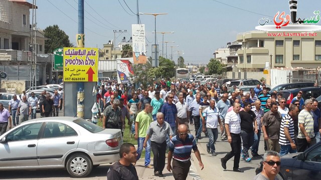  فيديو: جماهير غفيرة  يشيّعون المربي يوسف حاج يحيى مدير مدرسة عمال الطيبة الى مثواه الأخير